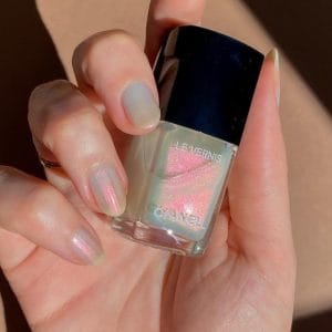 nails